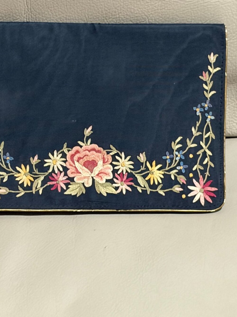Vintage French flower embroidered purse